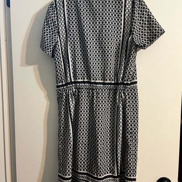 Dress from The Limited in black/white print. Size small. Excellent condition. - Picture 3 of 7